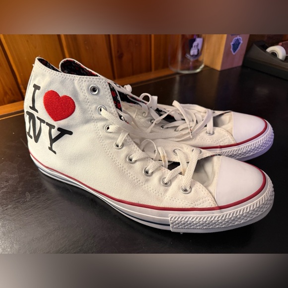 Converse I ❤️ NY Sneakers - Picture 2 of 7